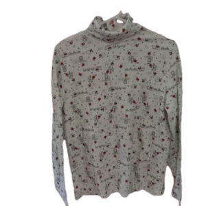 (323) NWOT, White Stag, Christmas  turtle neck t-shirt